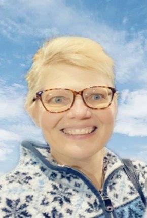 Tammy Lee Riesmeyer passed away at her home on March 9. She is survived by her husband, Rich, and an extended and loving family. Funeral services are scheduled for March 15.